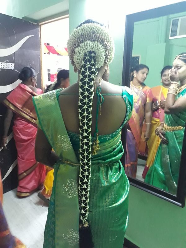professional makeup artist in madipakkam